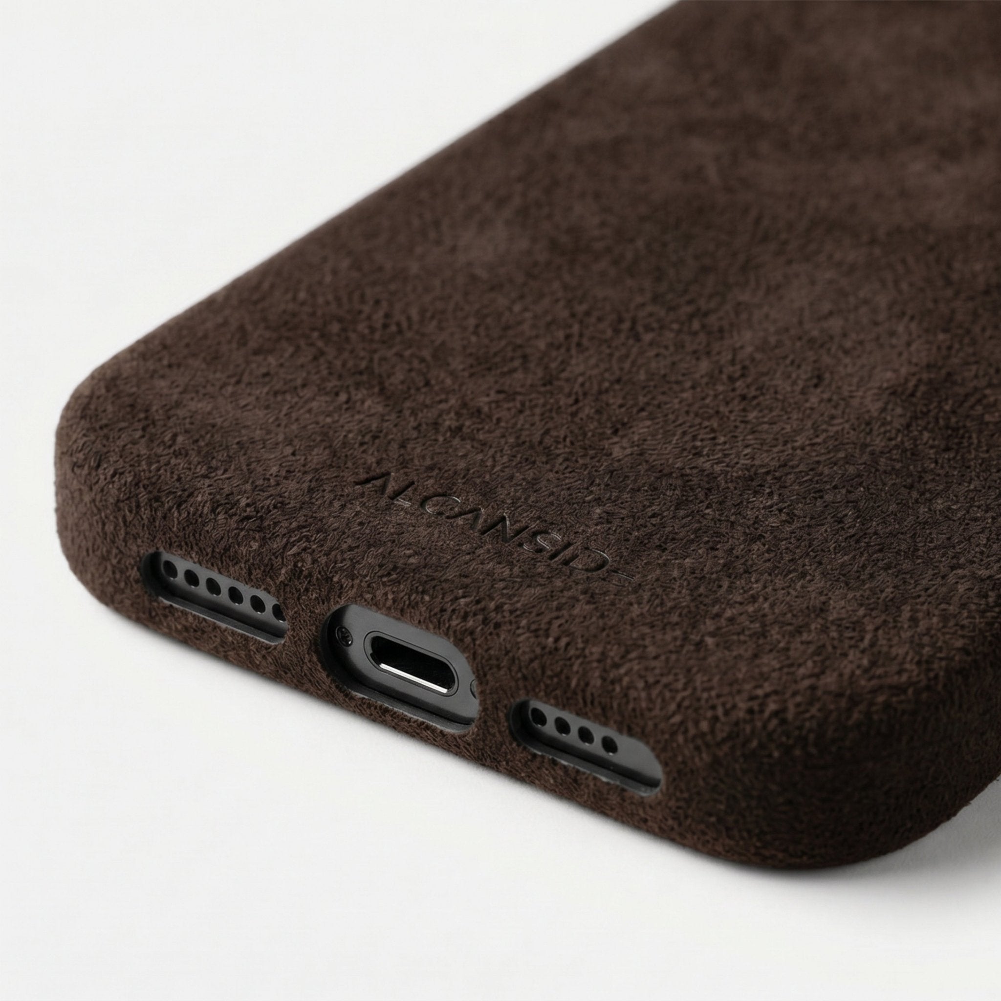 iPhone 16 - Alcantara Case - Chocolate Brown - Alcanside