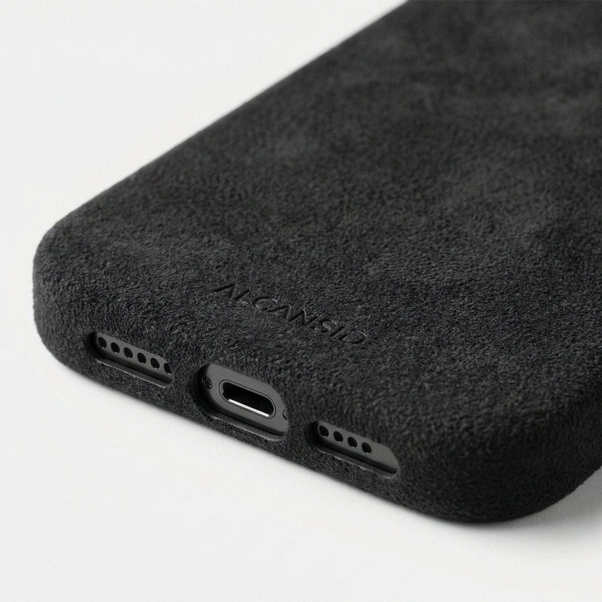 iPhone 16 Pro - Alcantara Case - Deep Black - Alcanside